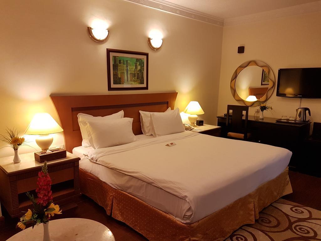 Al Jawhara Metro Hotel Dubai Bagian luar foto